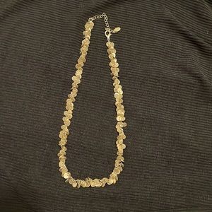 021. EUC Gorgeous Round Circle Gold Tone Necklace 17” with 3” extender!